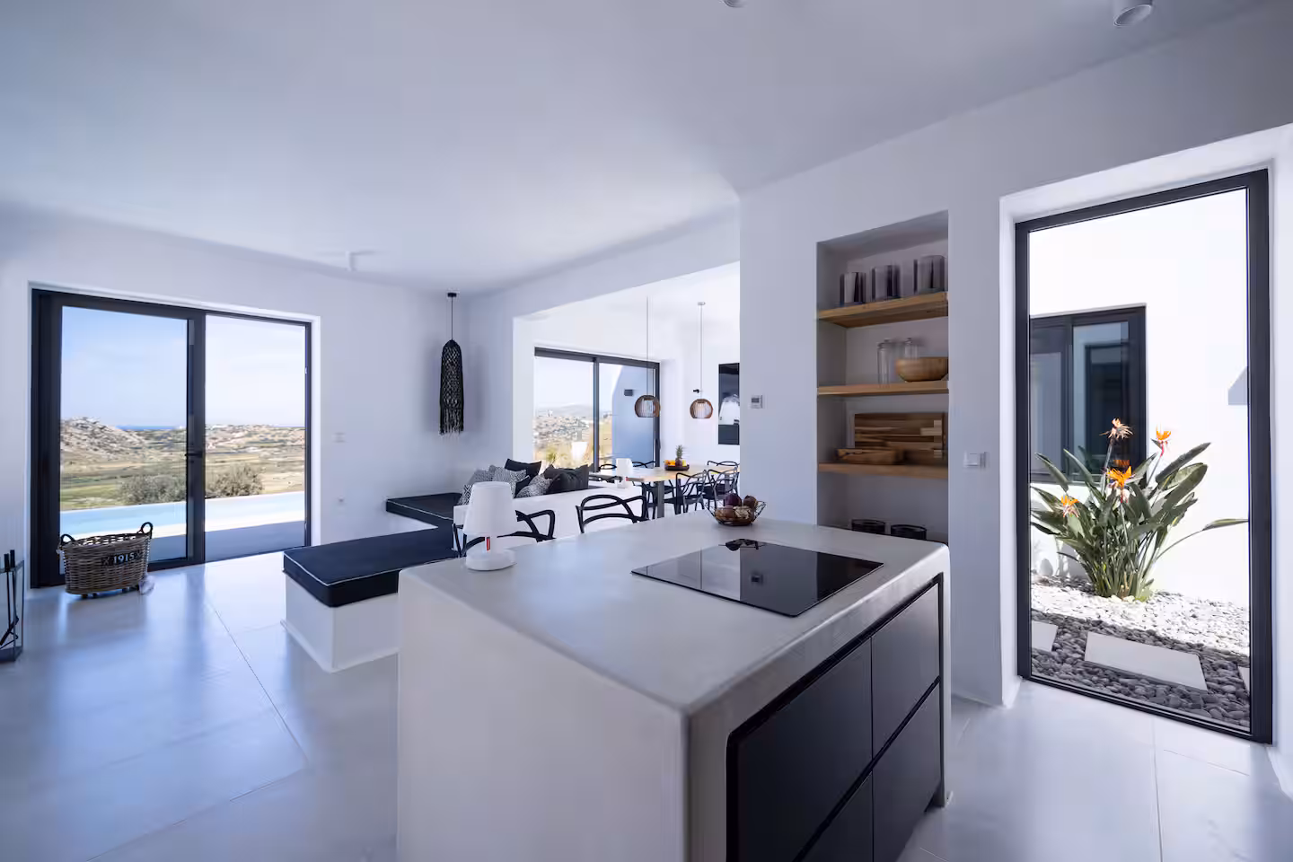 Villa La Natura Naxos – Offene Kochinsel im Innenhof