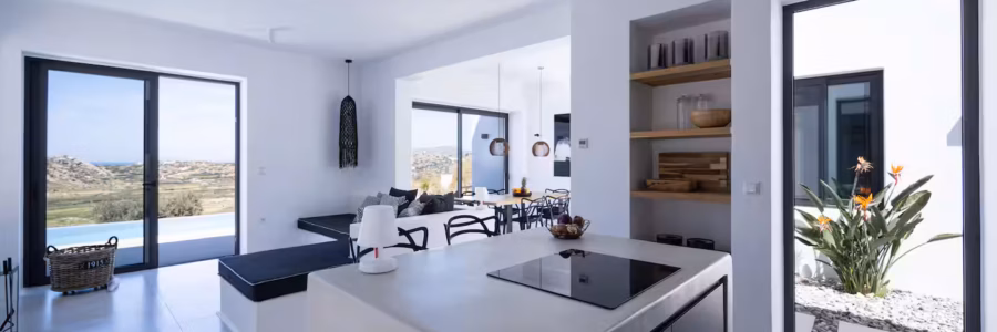 Villa La Natura Naxos – Offene Kochinsel im Innenhof